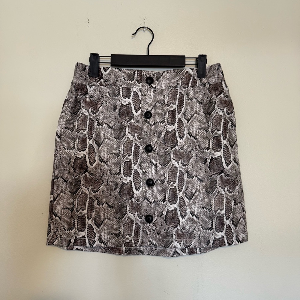 Shinestar | Animal Print Mini Skirt - Black and Brown